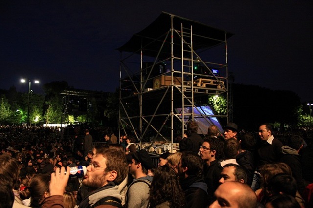 [Home_Yann_Arthus_Bertrand_Outdoor_screening05[3].jpg]