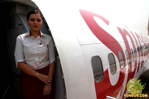 [Image: Spice-jet%20cabin%20crew.jpg]