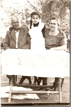 Nagy János, Ilonka és Kakas Borbála a nagyszülők