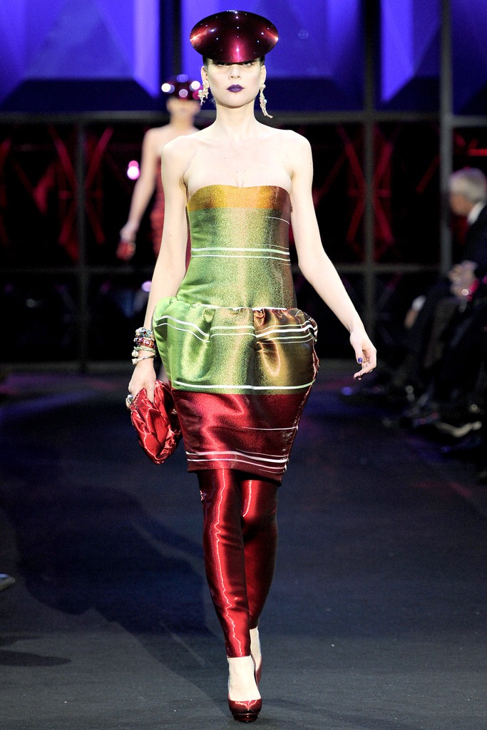 [Armani Privé Haute Couture SS 2011 7[3].jpg]