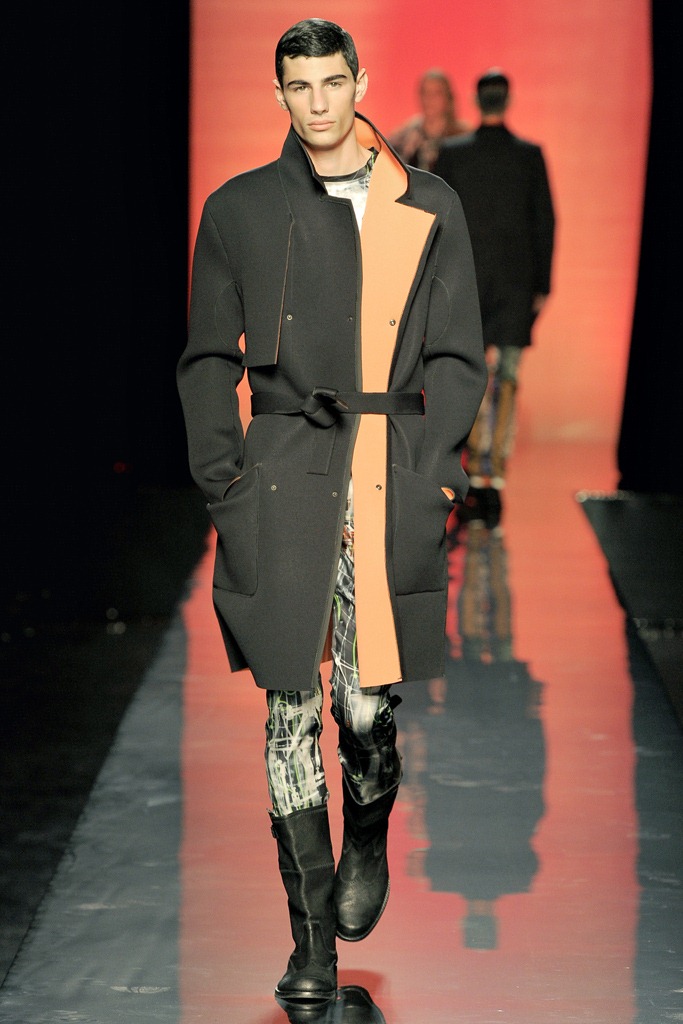 [Jean Paul Gaultier Fall 2011 Menswear 7[3].jpg]