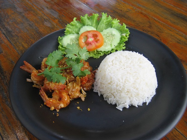 [Fried_shrimps_with_garlic_pepper_with_rice[3].jpg]