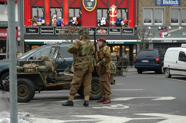 [bastonge0062.jpg]