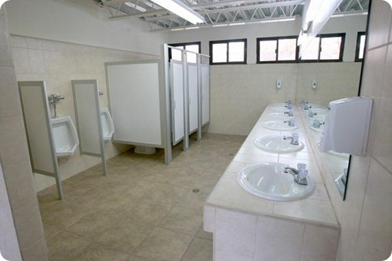 Los-banos-de-los-diferentes-edificios-han-sido-remodelados.-El-de-la-piscina-es-uno-de-los-mejores-de-la-casa-de-estudios.-Este-es-el-nuevo-rostro-de-la-ciudad-universitaria_imagen_full Los-banos-de-los-diferentes-edificios-han-sido-remodelados.-El-de-la-piscina-es-uno-de-los-mejores-de-la-casa-de-estudios.-Este-es-el-nuevo-rostro-de-la-ciudad-universitaria_imagen_full