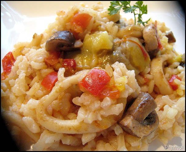 Rice with cuttlefish, mushrooms and artichokes 023-crop v1