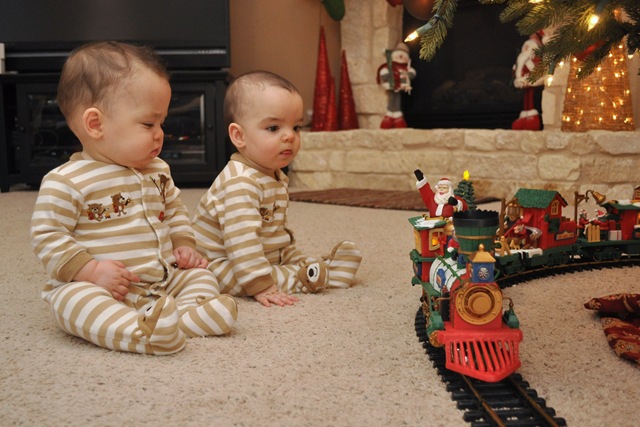 [We love trains like daddy[4].jpg]