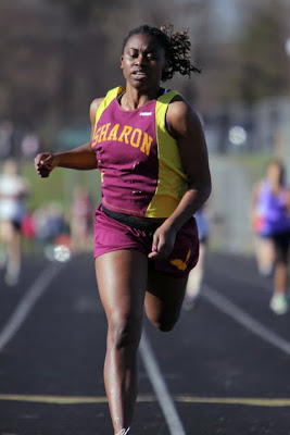 Senior Camille Henry cruising to victory in her 400m spring season opener!