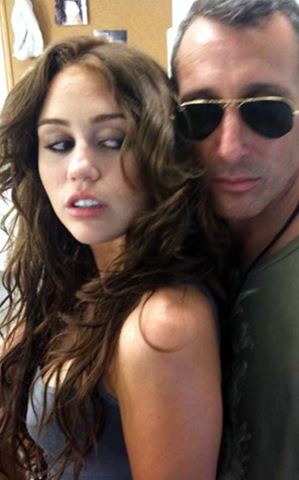 [miley-cyrus-pro-6229-4[5].jpg]
