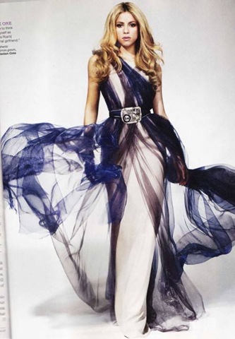[ShakiraLatinaMagazineSeptiembre20094[2].jpg]