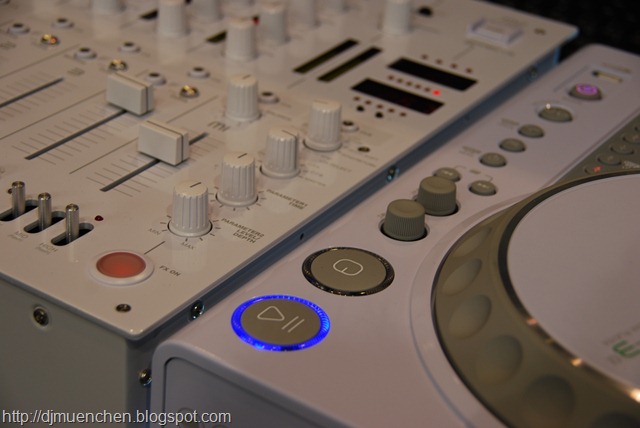 [DJ-CD-Player-Mixer[6].jpg]