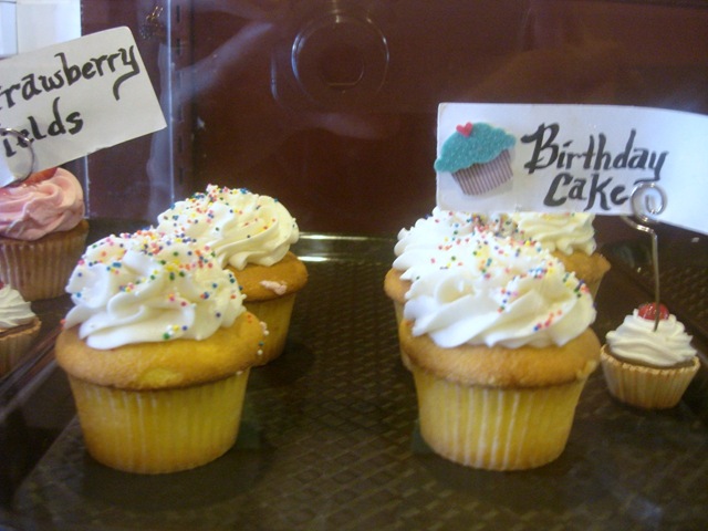 [Cupcakes200908070014.jpg]