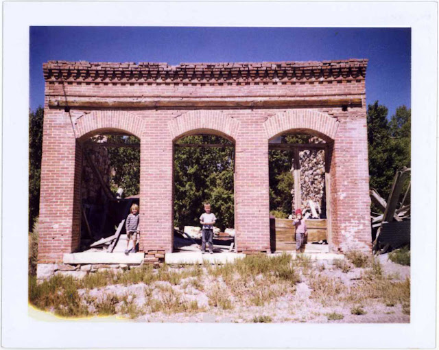 img014.jpg
