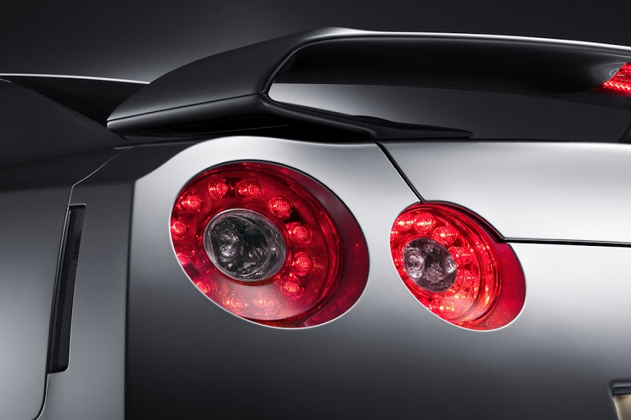 Modern Hight Class for Nissan GT-R 2009