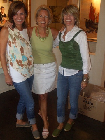 [Lovely ladies[3].jpg]