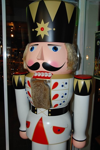 [nutcracker33.jpg]