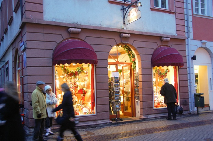 [shop windows[2].jpg]