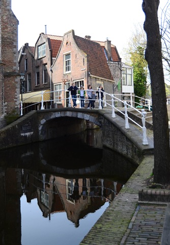 [Delft canal3[5].jpg]