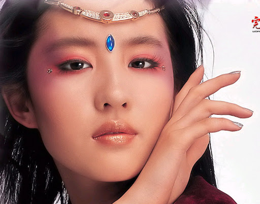 Liu YiFei www.0416643462652706.jpg