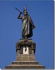 Estatua de Cuauhtemoc en el Paseo de la Reforma, México Estatua de Cuauhtemoc en el Paseo de la Reforma, México