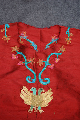 Broderies pour petit seigneur liègeois fin XIVème DSC_0200