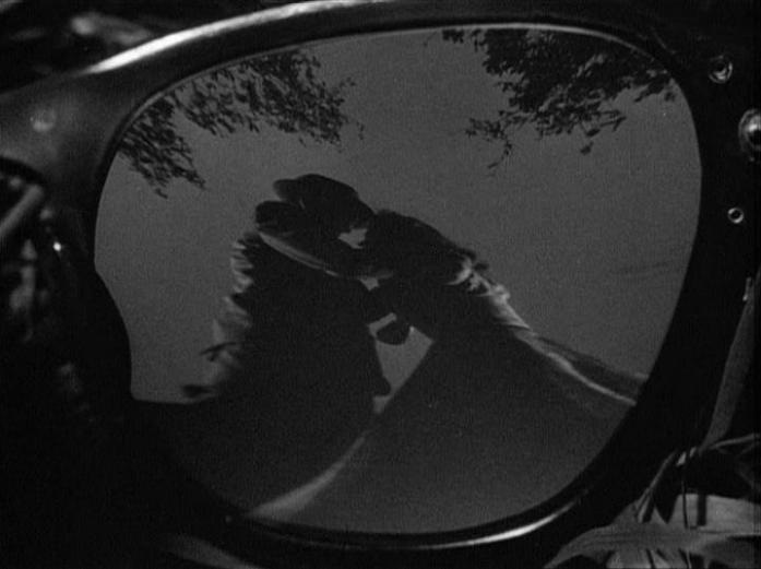 [strangers-on-a-train-1951[2].jpg]
