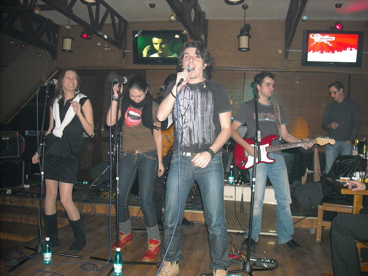 http://lh3.ggpht.com/_1fk34j8W6WU/Sy2AJYUw9xI/AAAAAAAAAnw/djKAYOqHLOg/s720/DSCN2312.JPG