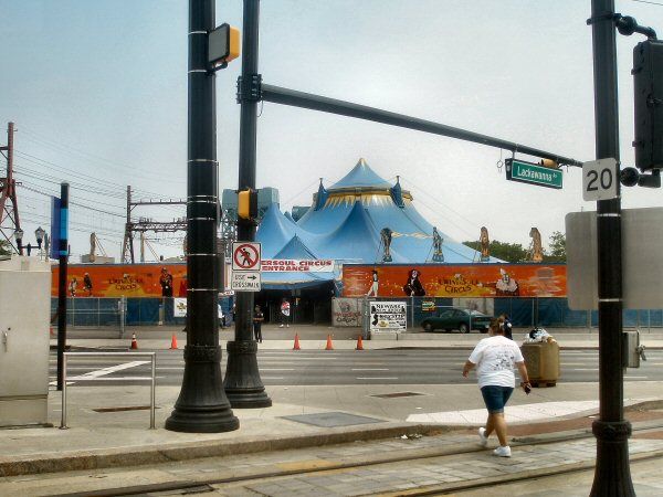 Newark USA: Circus Tent
