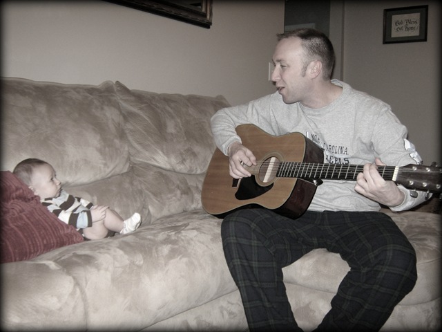 [guitarwithdaddy4.jpg]