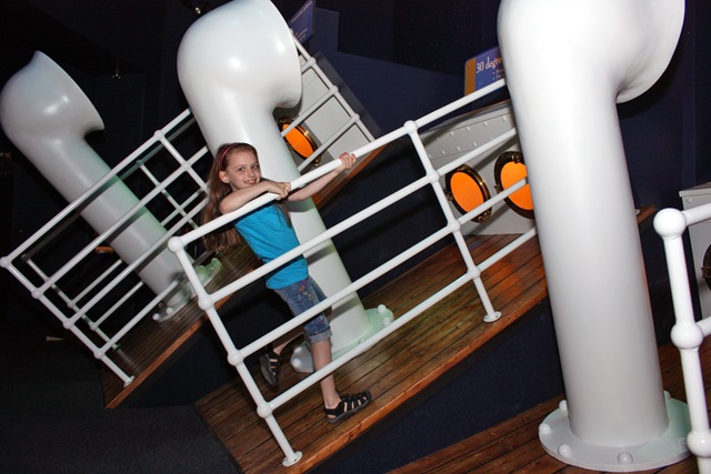 [titanic-pf-interior05[2].jpg]