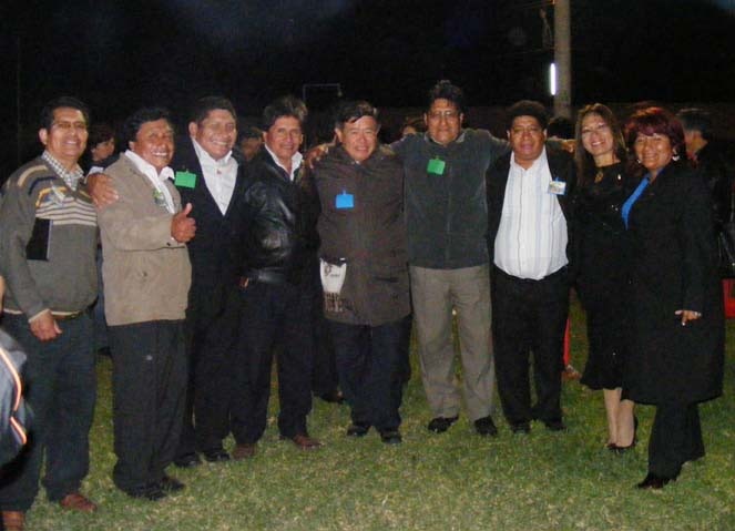 [presidente regional nelson chui junto a los alcaldes de Huarochirí[4].jpg]