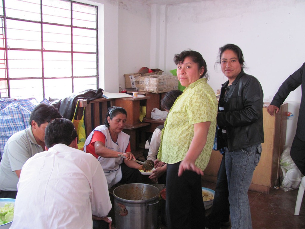 [la comida si estuvo asegurada y rica gracias al personal de la oficina zonal de huarochirí, neustras felicitaciones por la recepción[4].jpg]