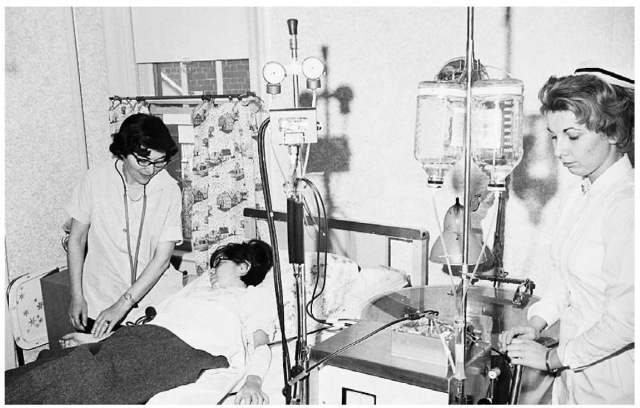 In this 1966 photo, a girl is undergoing kidney dialysis, a crucial modern medical application that relies on osmosis. 