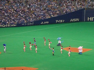 ナゴヤドームで活躍するパオロンたち