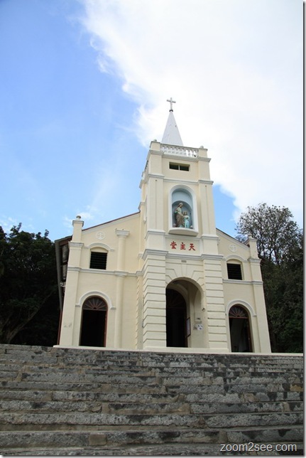 St Anne's Church - Penang’s top 12 most popular attractions by zoom2see.com