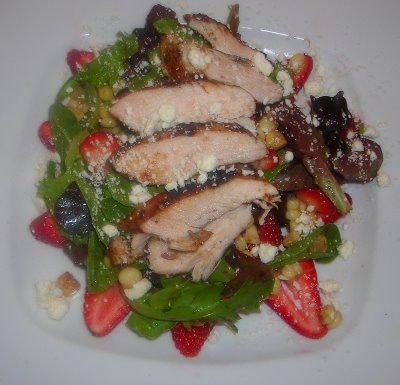 [chicken Strawberry peanut salad[3].jpg]