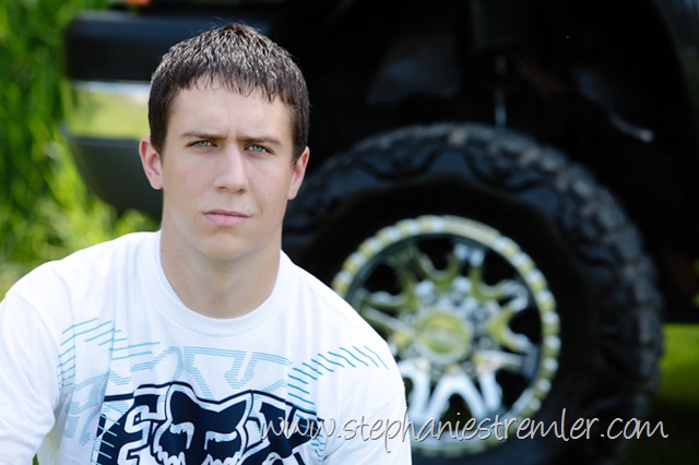 [LyndenSeniorPhotographerS5-15-2010Dylan-108[2].jpg]