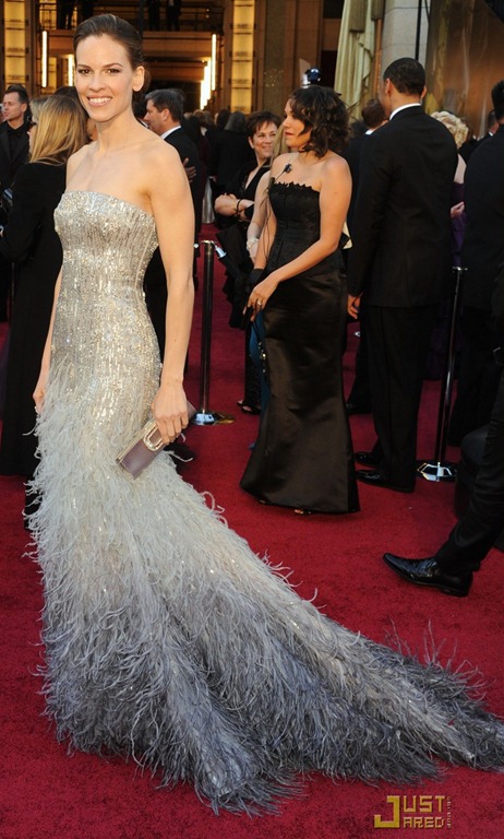 [hilary-swank-oscars-2011-04[12].jpg]