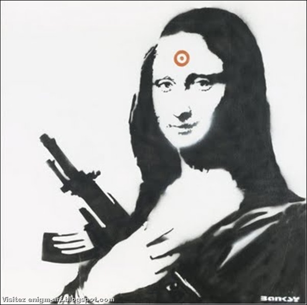 Banksy, Mona Lisa avec une AK 47 - 2000 - peinture aérosol au pochoir. Banksy, Mona Lisa avec une AK 47 - 2000 - peinture aérosol au pochoir.
