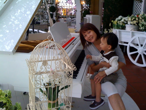 white grand piano mommy