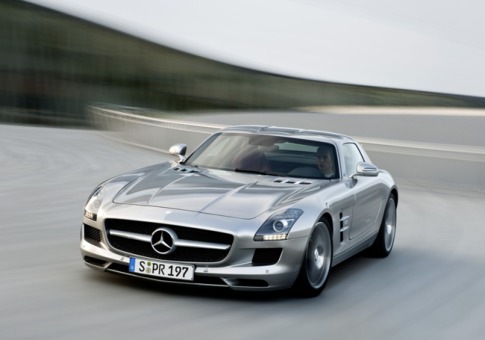 [0707_mercedes-benz-sls-amg-beautiful-cars_485x340[5].jpg]