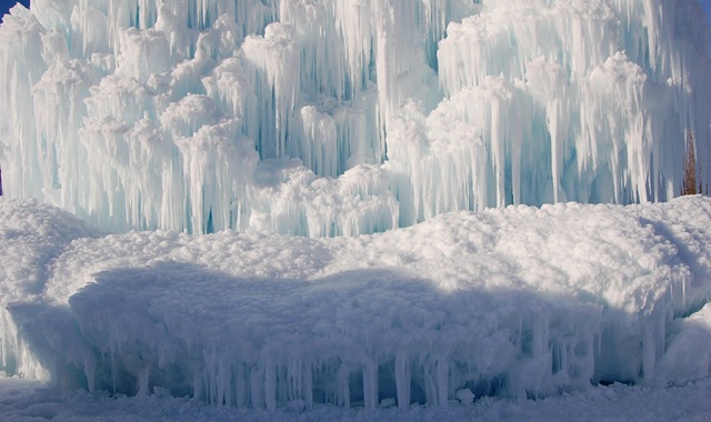 [midwayicecastle72.jpg]