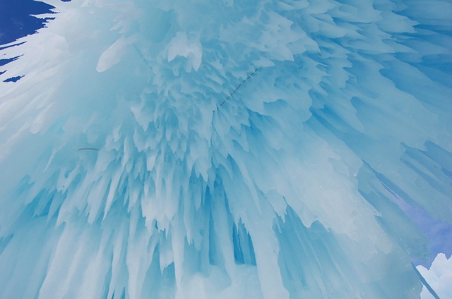 [midwayicecastle512.jpg]