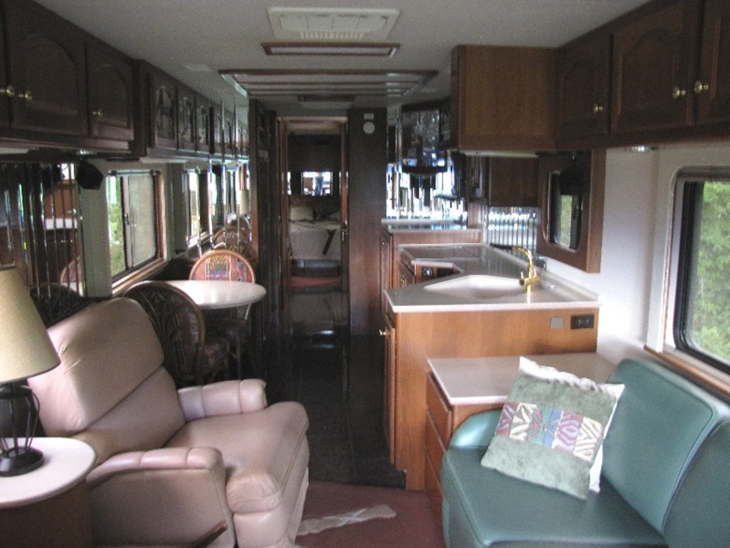 [Interior2[2].jpg]