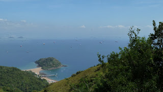 Blick von Taboga nach Panama City.