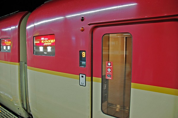 回程時坐的是サンライズ瀬戸的シングル房間，比ソロ貴1000円，但寬敞不少。