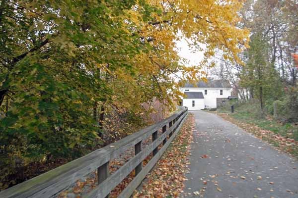 [eFinalTowpathRide 2010-10-30 051[4].jpg]