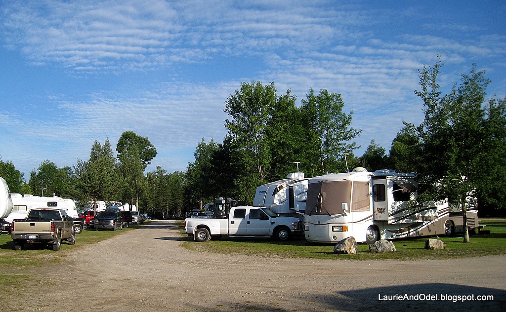 [Loon's Point row and scoopy[2].jpg]