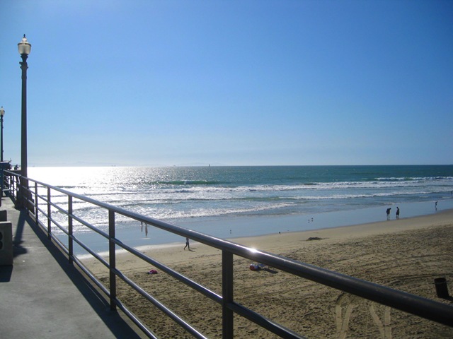 [102009 ocean from pier[34].jpg]