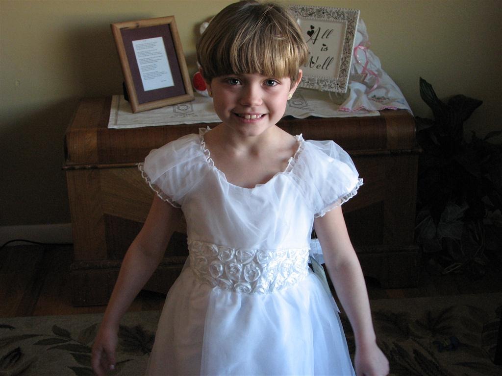 [Jenna's Baptism Dress 002 (Medium)[3].jpg]