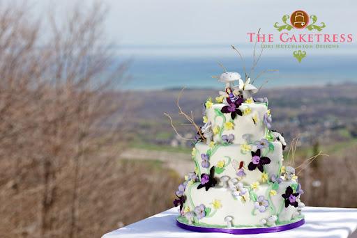 Enchanted Forest themed wedding cake Rowell Photography